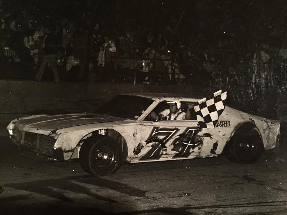 Bobby Wawak at Grundy County Speedway
