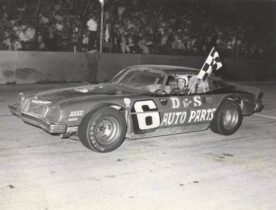 Jerry Kemperman at Grundy County Speedway