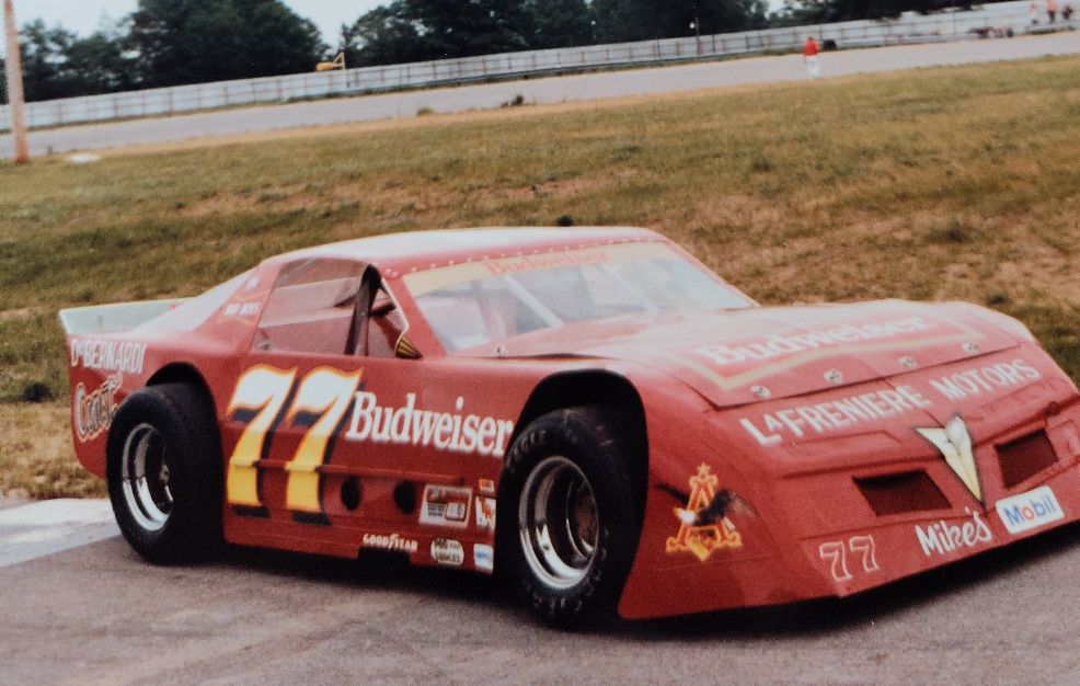 Mike Kelly