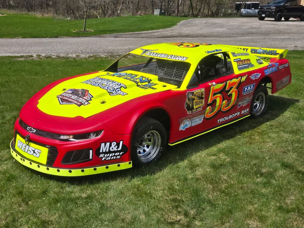 Dustin Weiss
