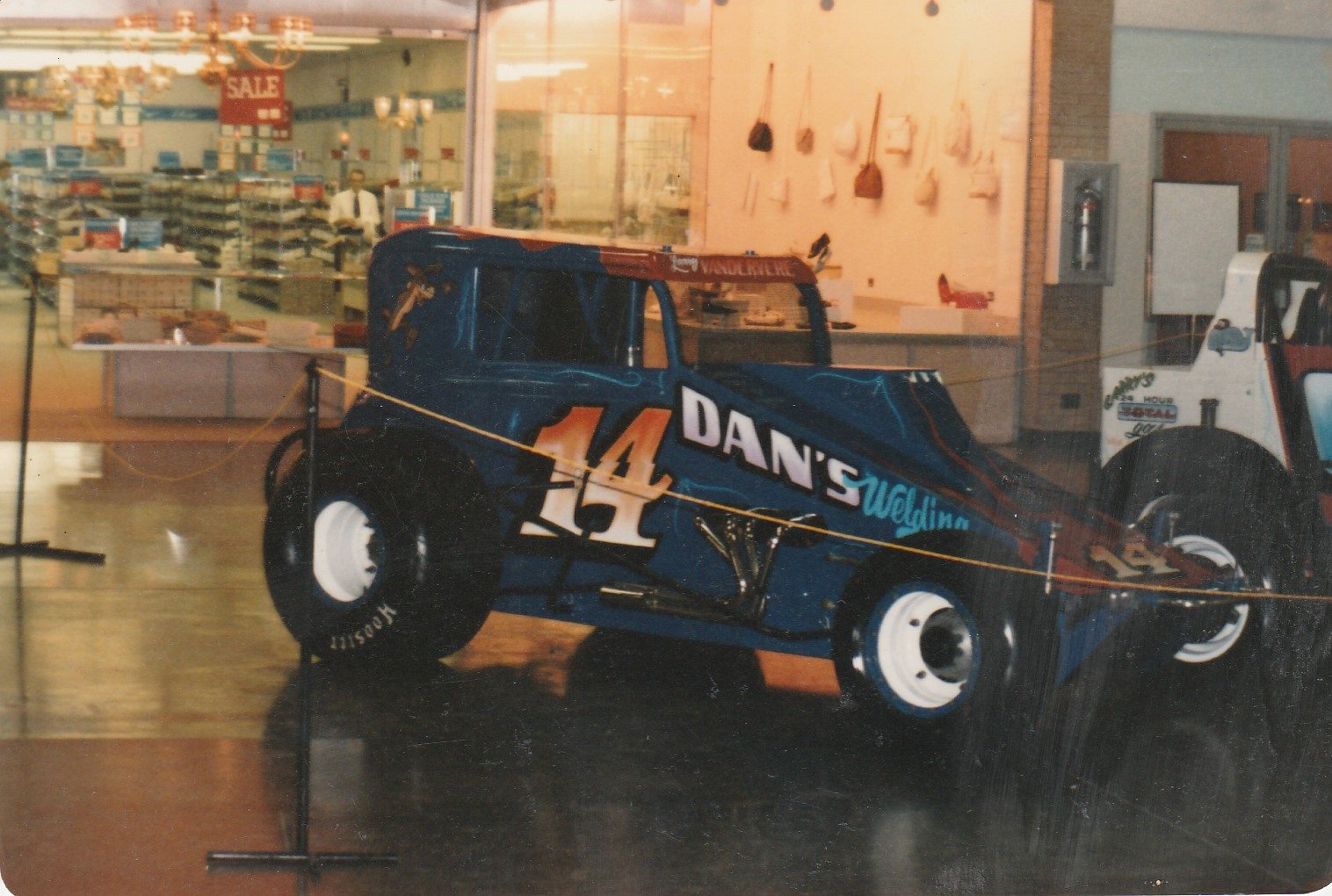 Larry Vandevere Mall Show John Curcio
