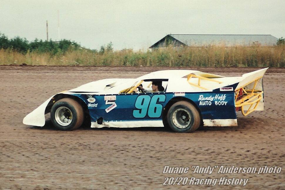 Les Buchanan