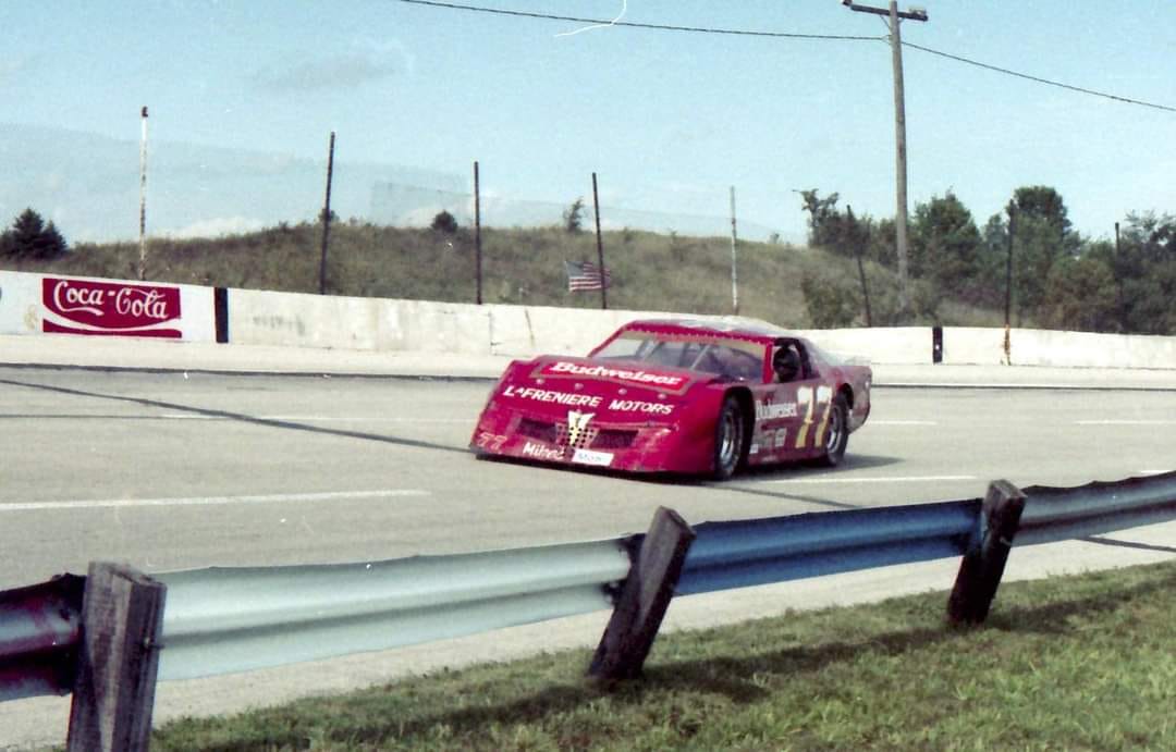 Mike Kelly